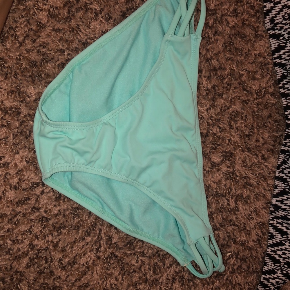 Bikini set - Picture 4 of 7